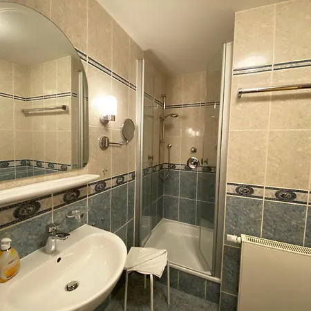 Haus Ruegenscher Bodden Whg 02 Mit Meerblick Apartment *