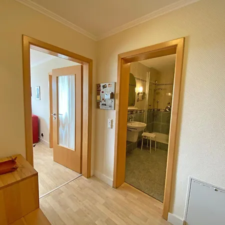 Haus Ruegenscher Bodden Whg 02 Mit Meerblick Apartment Goehren (Ruegen)