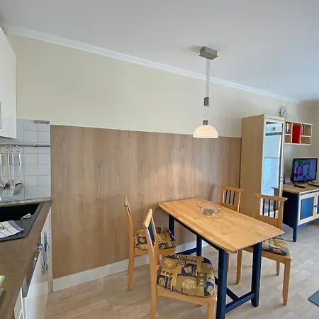 Haus Ruegenscher Bodden Whg 02 Mit Meerblick Apartment Goehren (Ruegen)